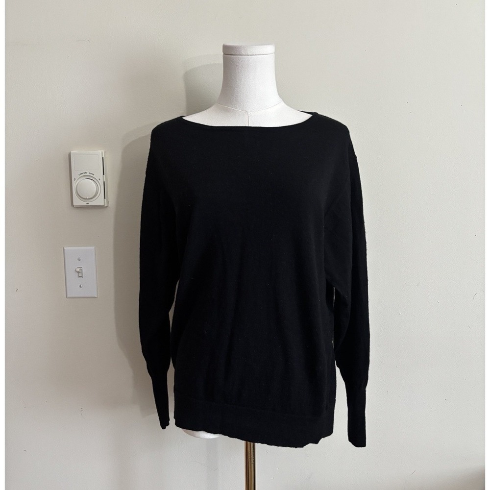 Minimalist Chic Quiet Luxury 100% Wool Sweater Uniqlo Womens Small Neutral Black